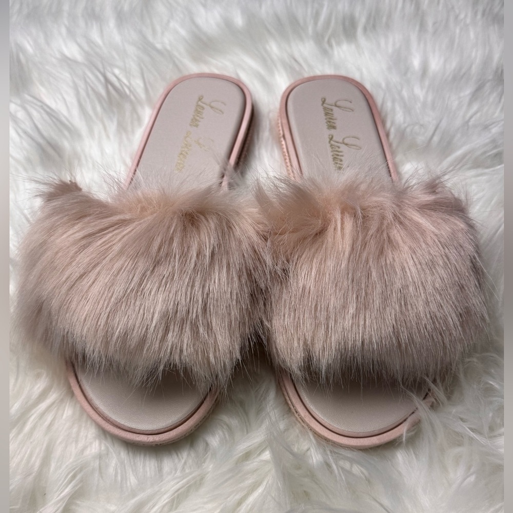 Lauren Lorraine Fluffy Flat Sandals – Blush, Size 10 (NIB)